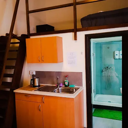 Karina Apartment